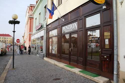 Penzion Aviatik Čáslav Εξωτερικό φωτογραφία